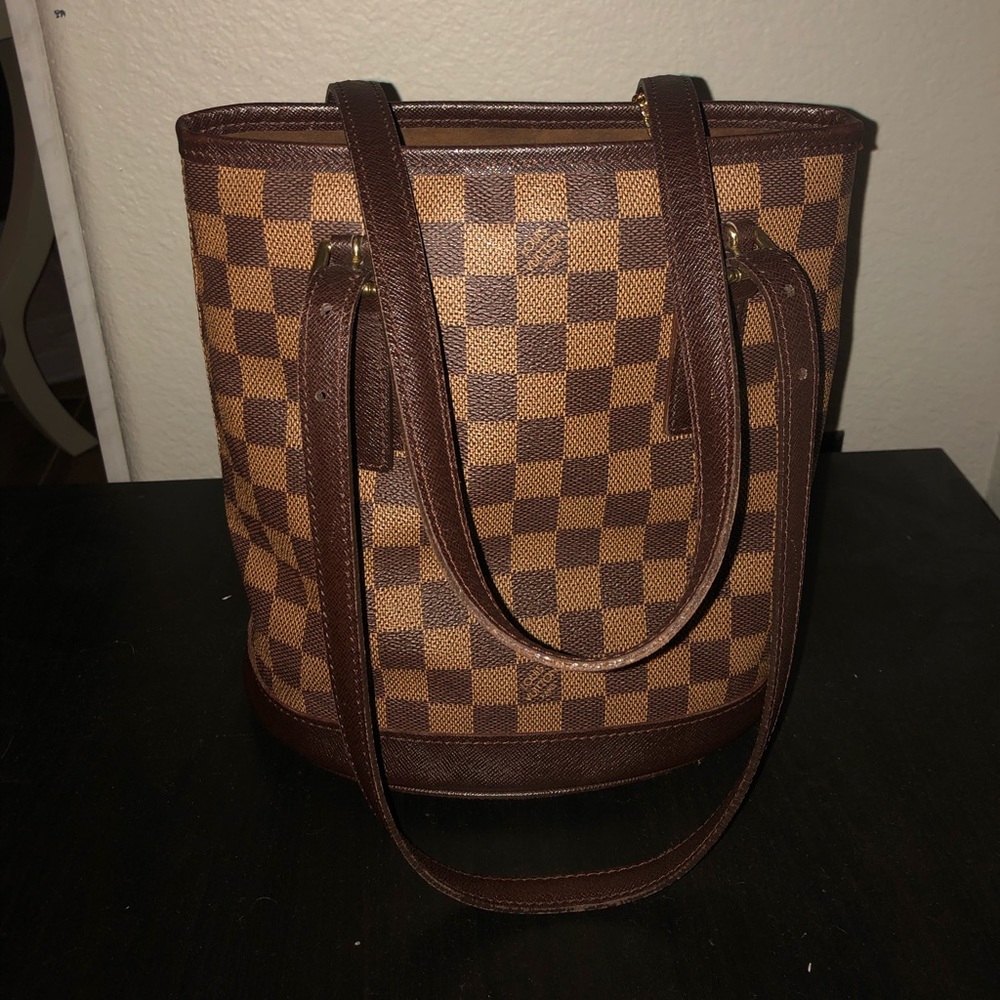 Louis Vuitton Damier Bucket Bag